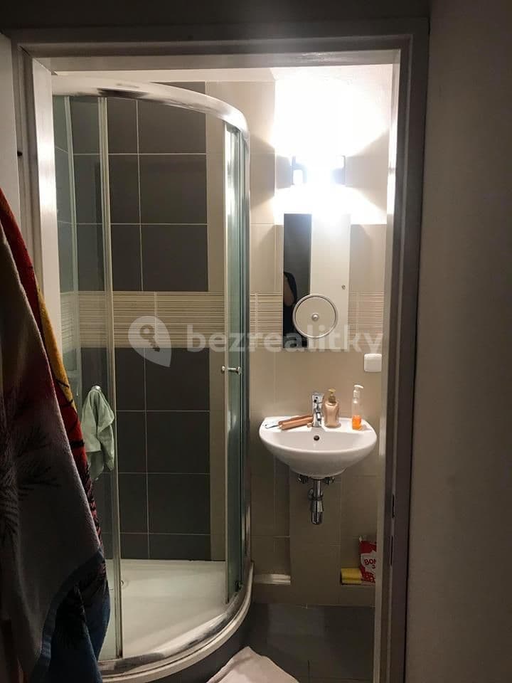 Prenájom bytu 1-izbový 39 m², Konšelská, Praha, Praha Prenájom bytu 1-izbový 39 m², Konšelská, Praha, Praha