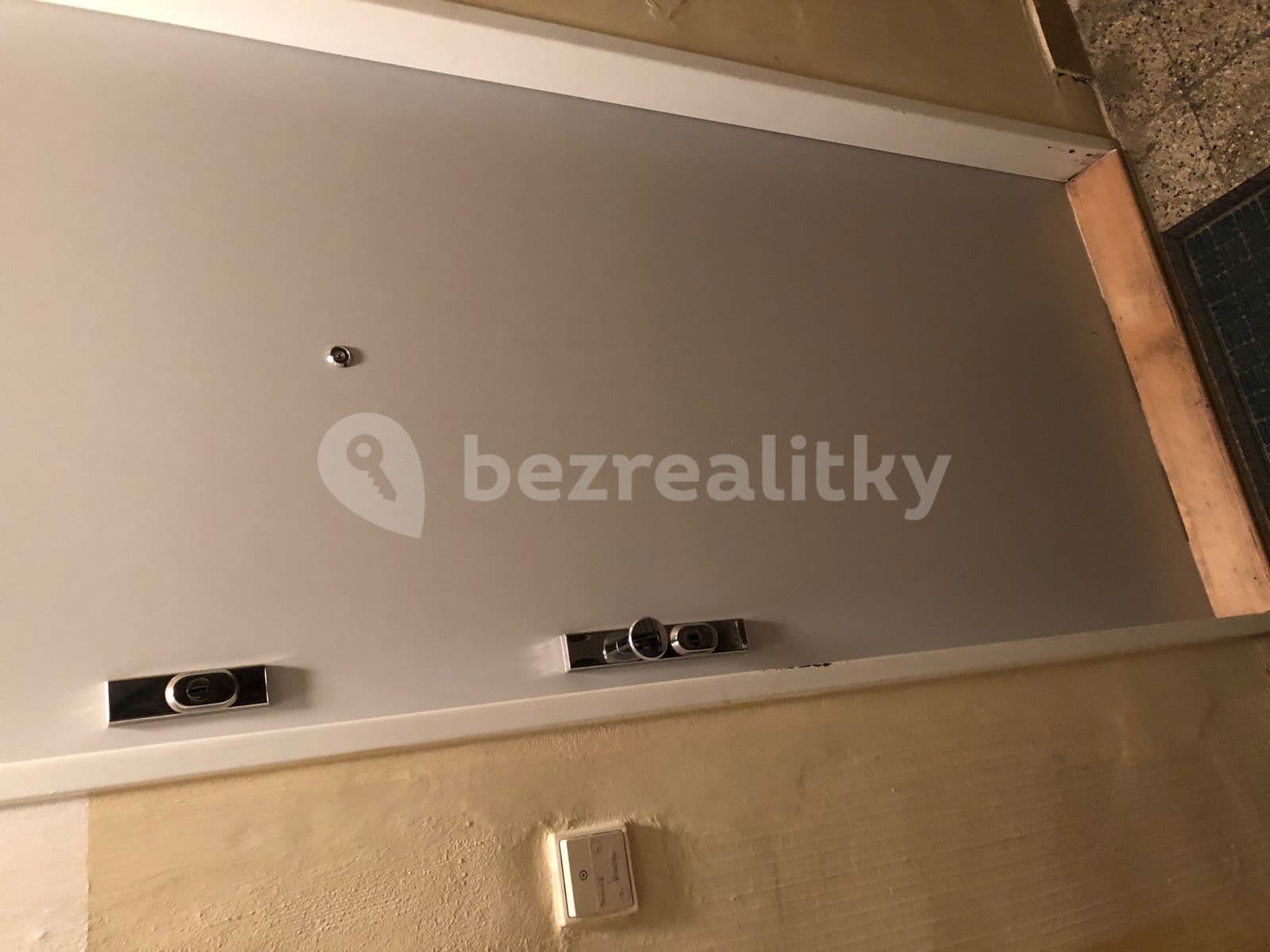 Prenájom bytu 1-izbový 39 m², Konšelská, Praha, Praha Prenájom bytu 1-izbový 39 m², Konšelská, Praha, Praha
