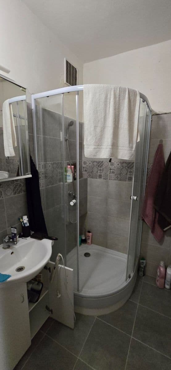 Prenájom bytu 2-izbový 65 m², Krčská, Praha, Praha Prenájom bytu 2-izbový 65 m², Krčská, Praha, Praha