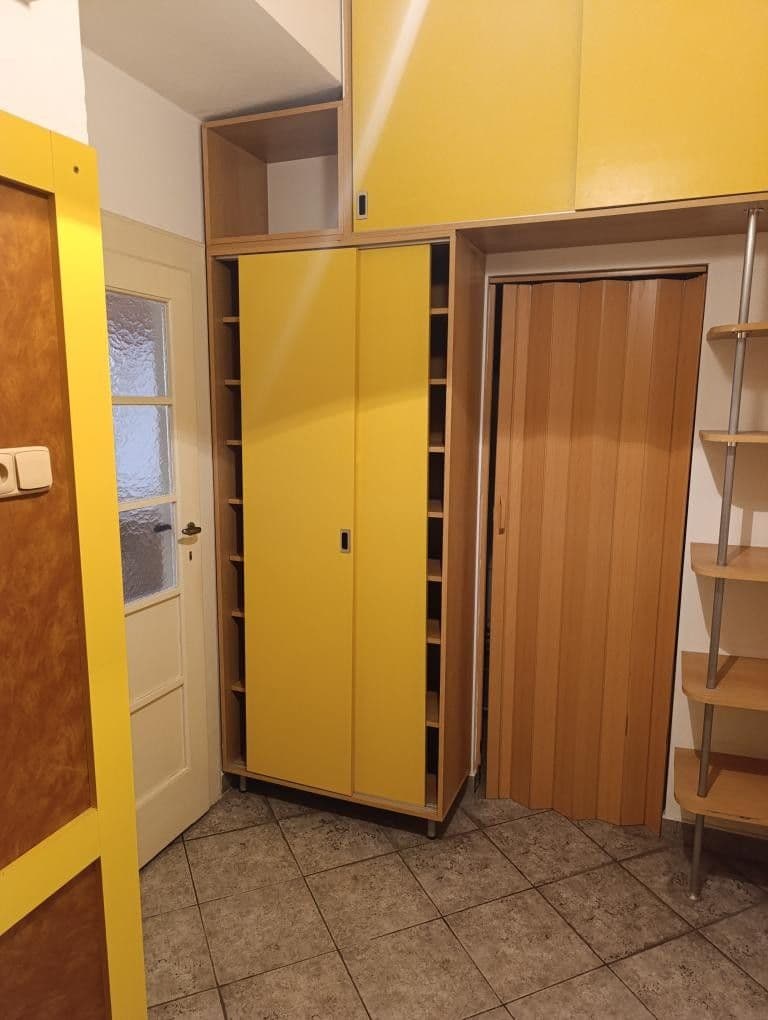 Prenájom bytu 1-izbový 50 m², Slezská, Praha, Praha Prenájom bytu 1-izbový 50 m², Slezská, Praha, Praha