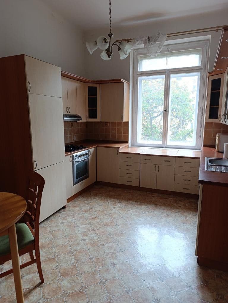 Prenájom bytu 1-izbový 50 m², Slezská, Praha, Praha Prenájom bytu 1-izbový 50 m², Slezská, Praha, Praha