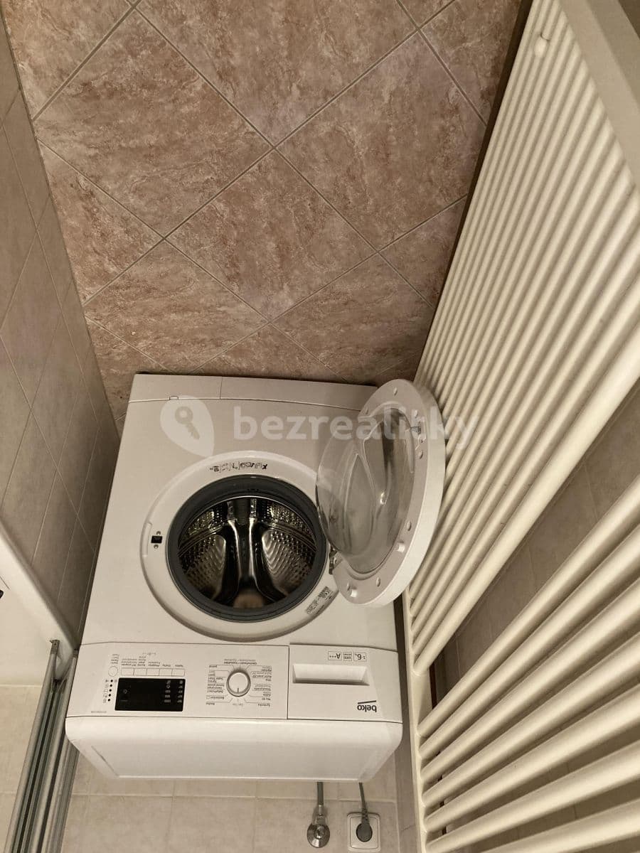 Prenájom bytu 2-izbový 65 m², Zelený pruh, Praha, Praha Prenájom bytu 2-izbový 65 m², Zelený pruh, Praha, Praha