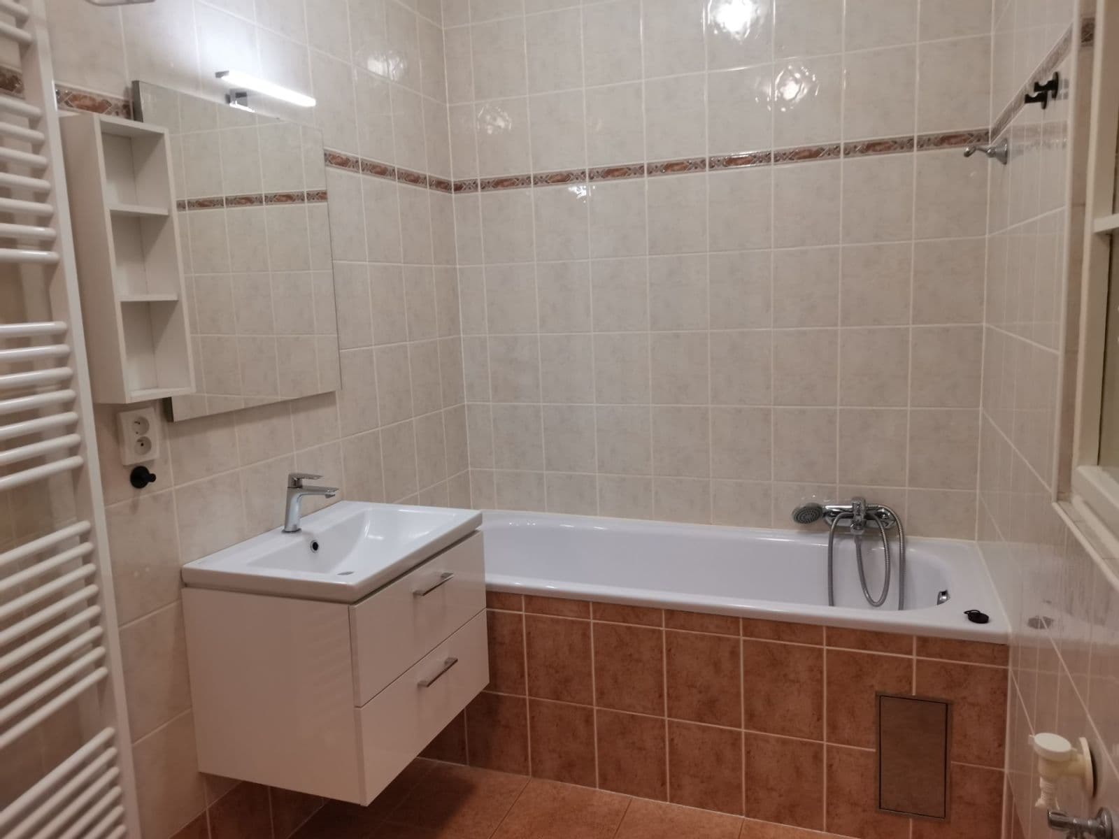 Prenájom bytu 2-izbový 63 m², Na Topolce, Praha, Praha Prenájom bytu 2-izbový 63 m², Na Topolce, Praha, Praha