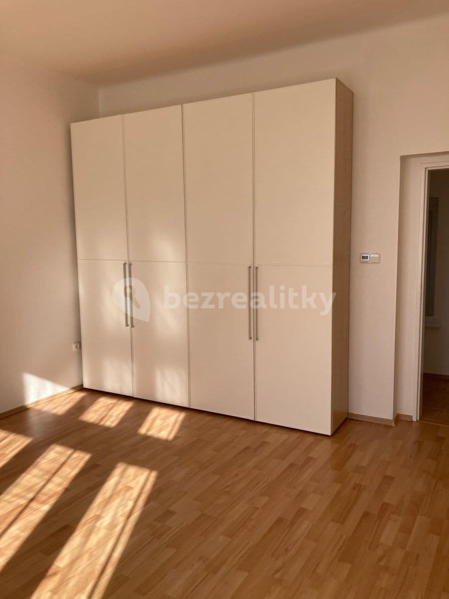 Prenájom bytu 1-izbový 35 m², Zachova, Praha, Praha