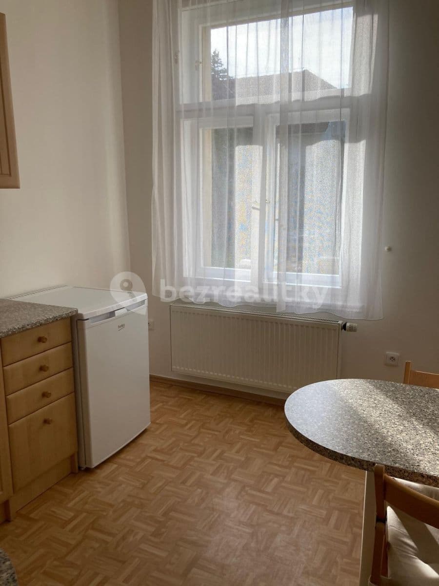 Prenájom bytu 1-izbový 35 m², Zachova, Praha, Praha