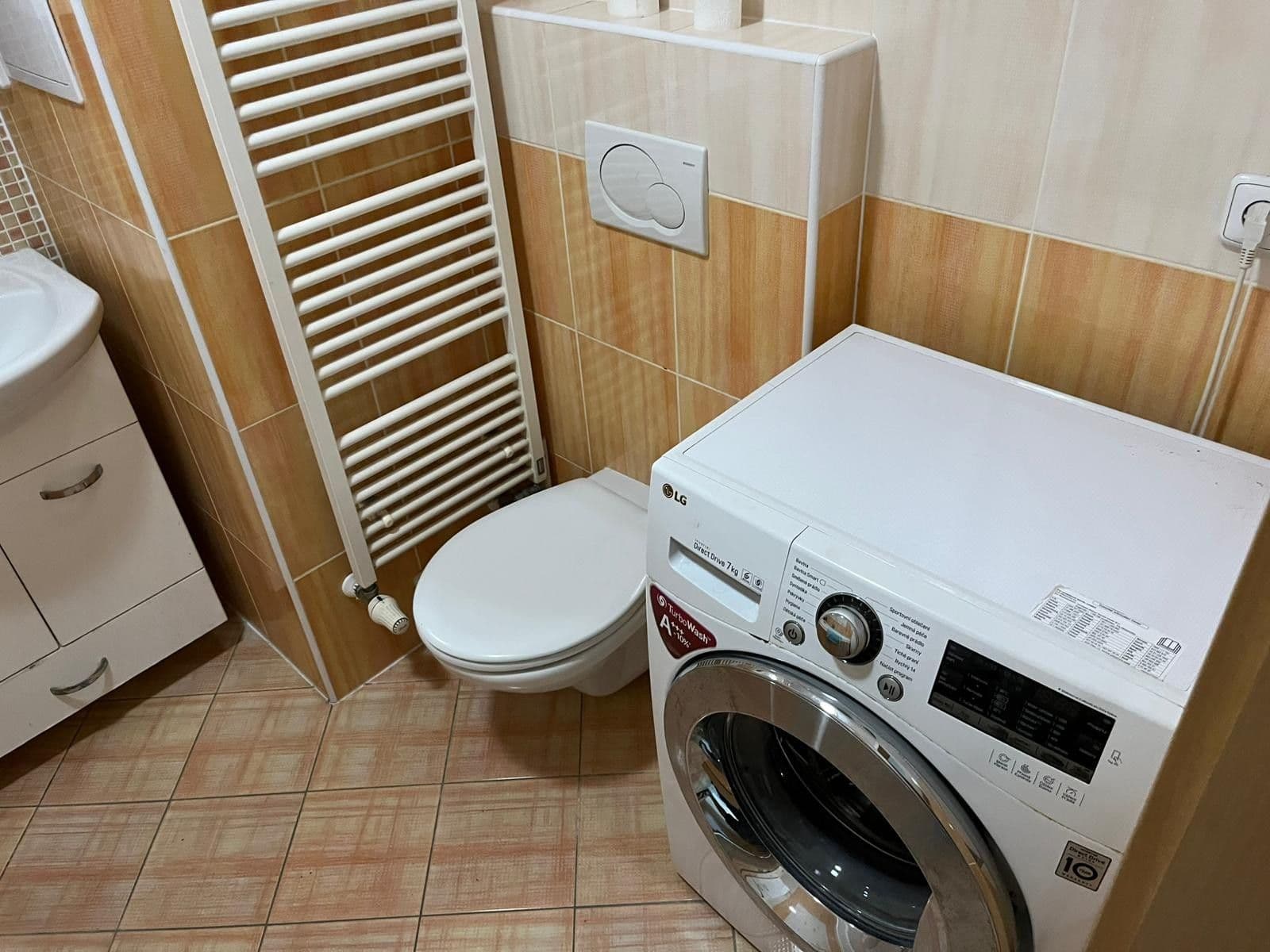 Prenájom bytu 1-izbový 38 m², Půdova, Praha, Praha Prenájom bytu 1-izbový 38 m², Půdova, Praha, Praha