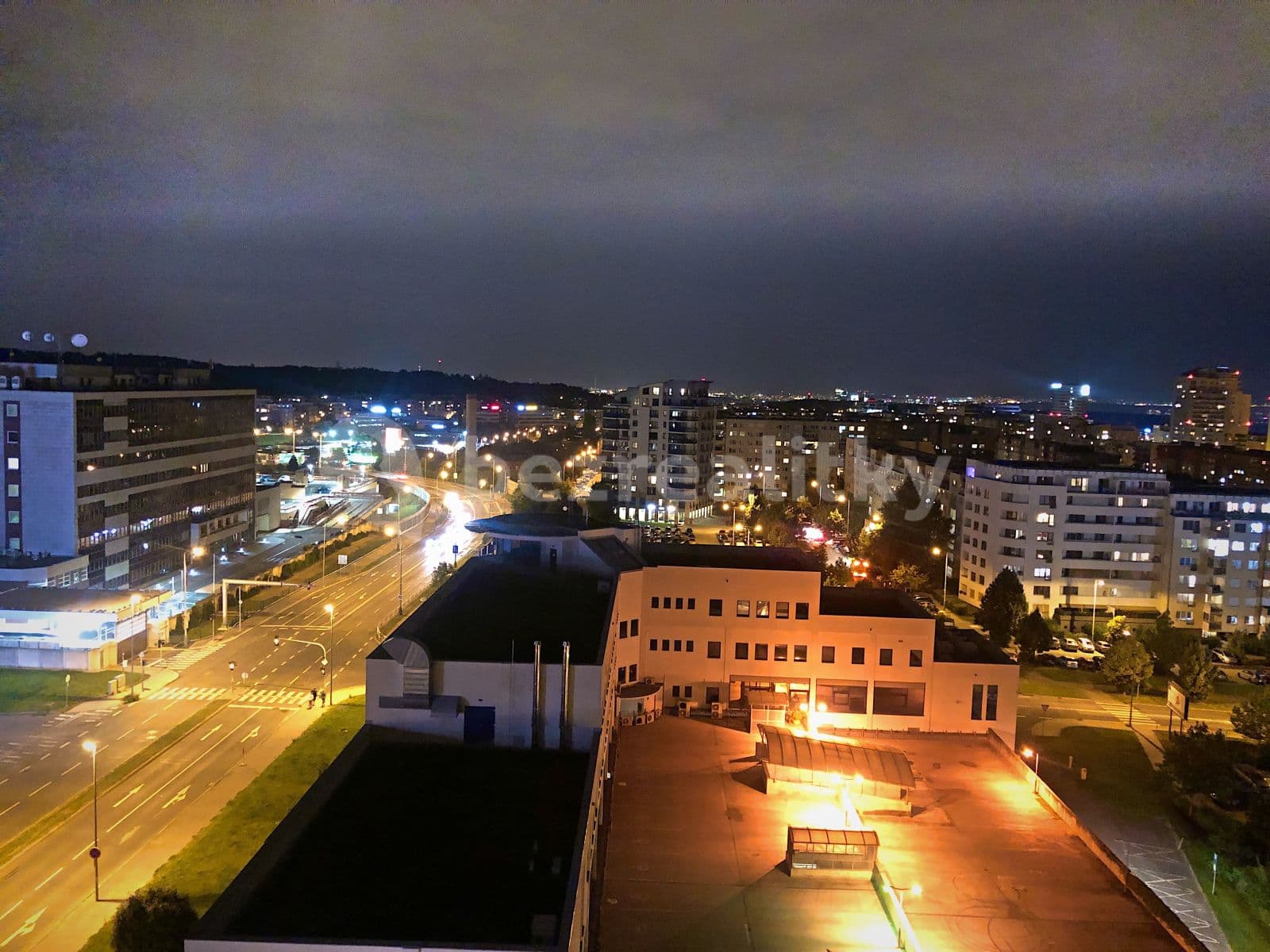 Prenájom bytu 2-izbový 51 m², Nárožní, Praha, Praha Prenájom bytu 2-izbový 51 m², Nárožní, Praha, Praha