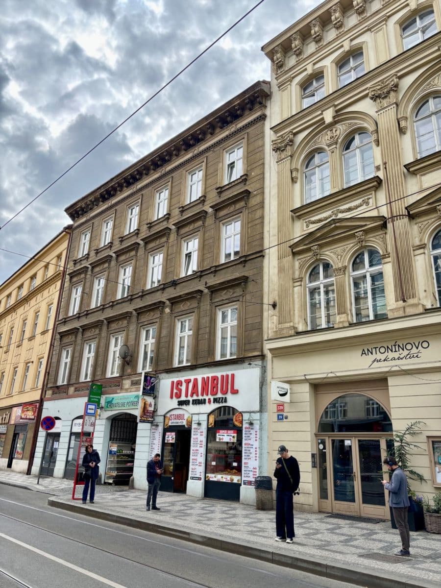Prenájom bytu 1-izbový 48 m², Štefánikova, Praha, Praha Prenájom bytu 1-izbový 48 m², Štefánikova, Praha, Praha