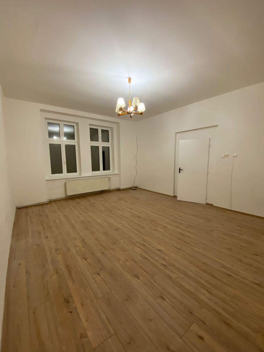 Prenájom bytu 1-izbový 48 m², Štefánikova, Praha, Praha Prenájom bytu 1-izbový 48 m², Štefánikova, Praha, Praha