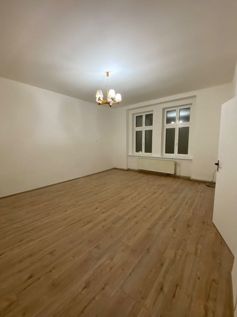 Prenájom bytu 1-izbový 48 m², Štefánikova, Praha, Praha Prenájom bytu 1-izbový 48 m², Štefánikova, Praha, Praha