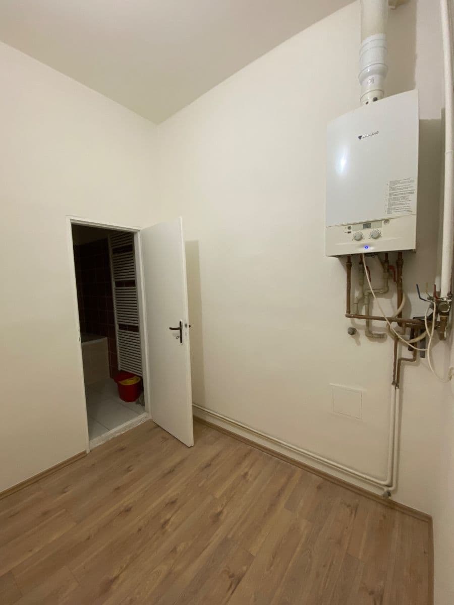 Prenájom bytu 1-izbový 48 m², Štefánikova, Praha, Praha Prenájom bytu 1-izbový 48 m², Štefánikova, Praha, Praha