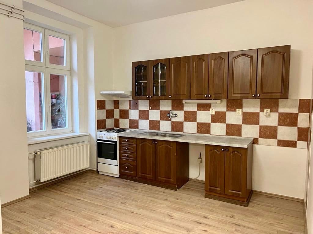 Prenájom bytu 1-izbový 48 m², Štefánikova, Praha, Praha Prenájom bytu 1-izbový 48 m², Štefánikova, Praha, Praha