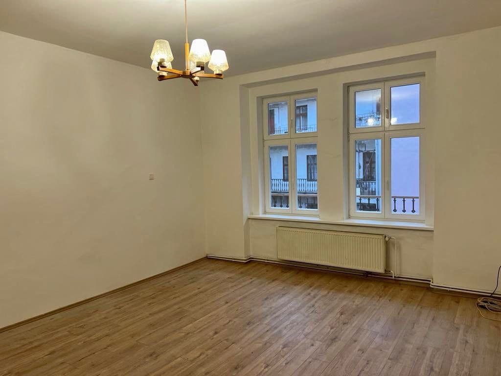 Prenájom bytu 1-izbový 48 m², Štefánikova, Praha, Praha Prenájom bytu 1-izbový 48 m², Štefánikova, Praha, Praha