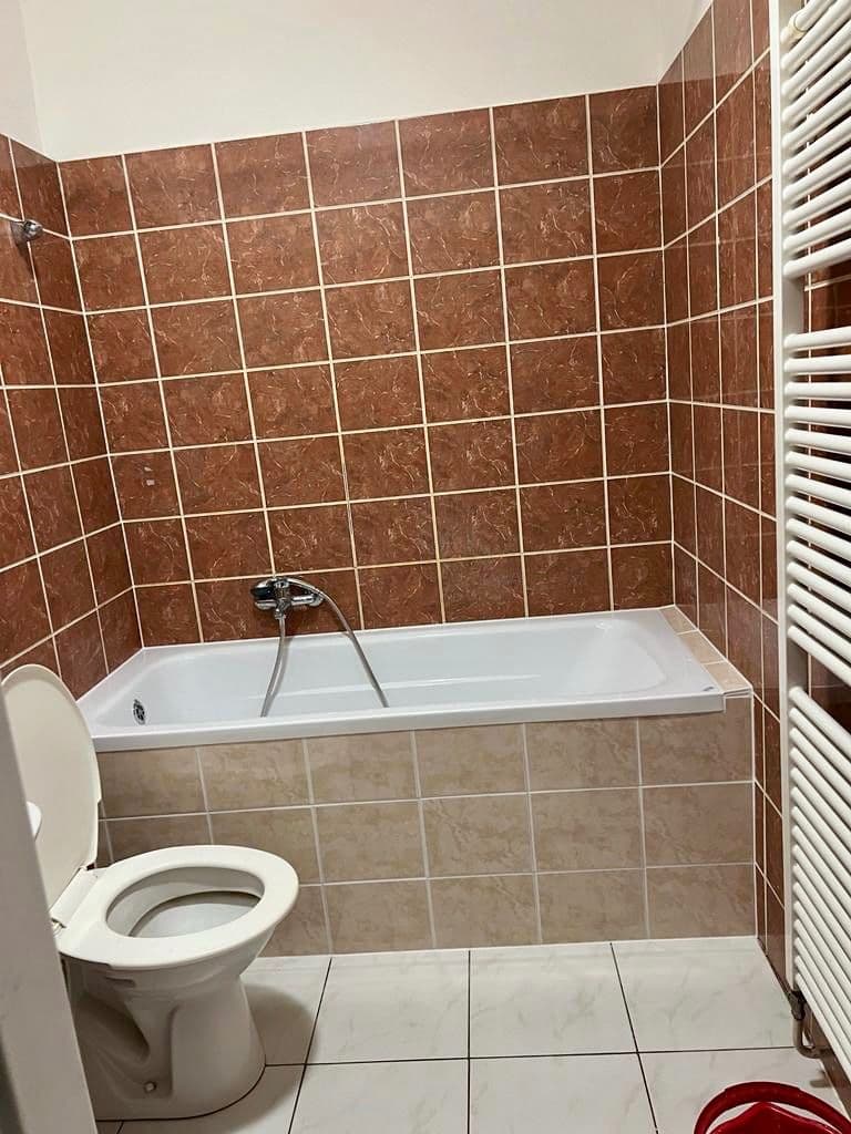 Prenájom bytu 1-izbový 48 m², Štefánikova, Praha, Praha Prenájom bytu 1-izbový 48 m², Štefánikova, Praha, Praha