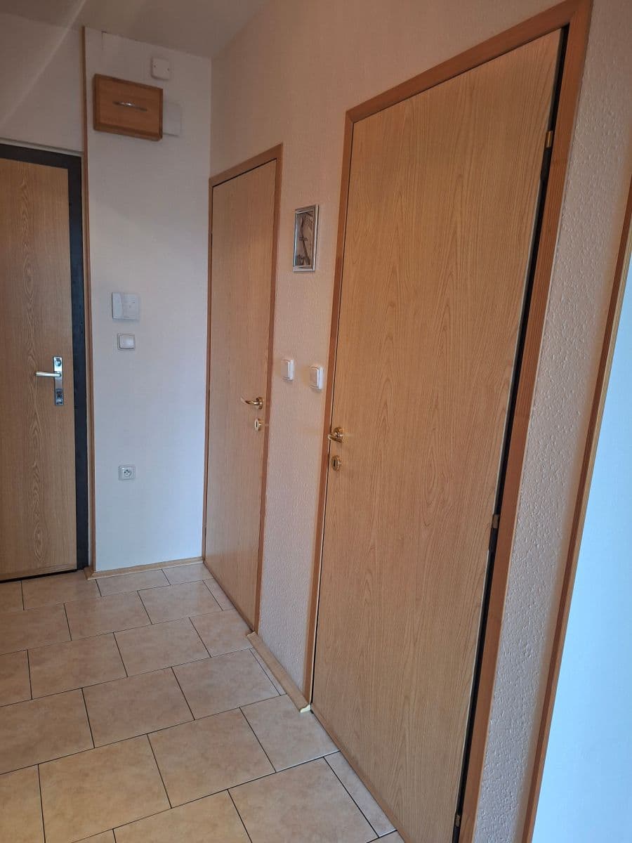 Prenájom bytu 2-izbový 46 m², Donovalská, Praha, Praha Prenájom bytu 2-izbový 46 m², Donovalská, Praha, Praha