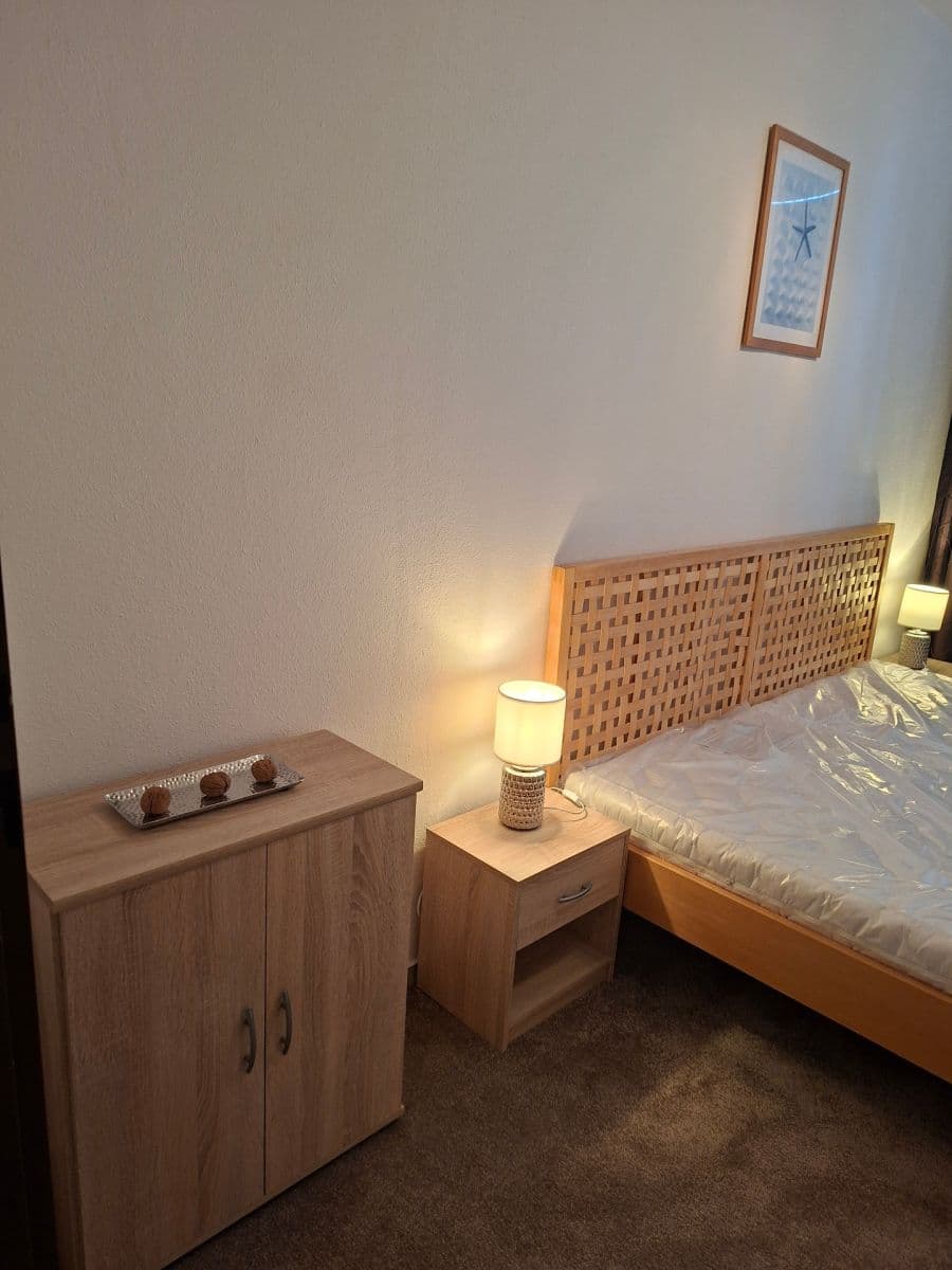 Prenájom bytu 2-izbový 46 m², Donovalská, Praha, Praha Prenájom bytu 2-izbový 46 m², Donovalská, Praha, Praha