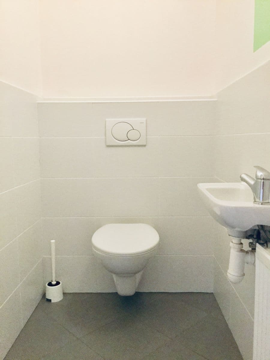 Prenájom bytu 3-izbový 76 m², Jana Přibíka, Praha, Praha Prenájom bytu 3-izbový 76 m², Jana Přibíka, Praha, Praha