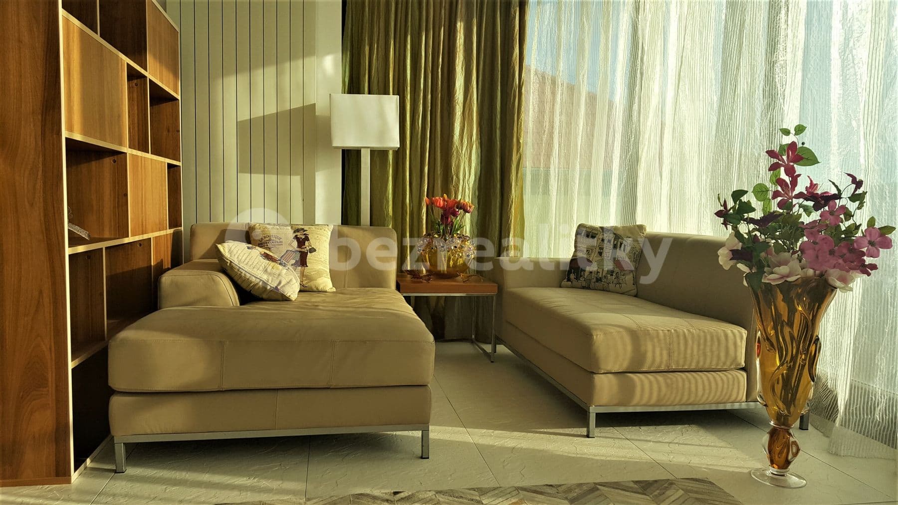 Prenájom bytu 3-izbový 400 m², Merhautova, Brno, Jihomoravský kraj Prenájom bytu 3-izbový 400 m², Merhautova, Brno, Jihomoravský kraj