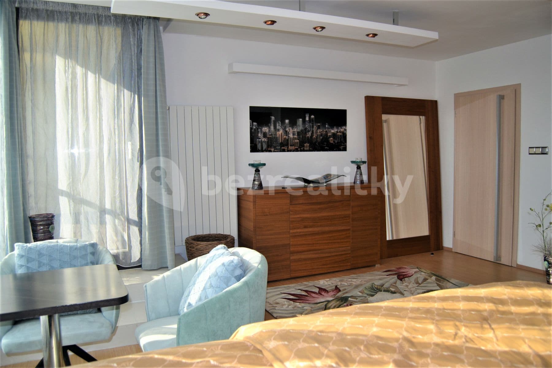 Prenájom bytu 3-izbový 400 m², Merhautova, Brno, Jihomoravský kraj Prenájom bytu 3-izbový 400 m², Merhautova, Brno, Jihomoravský kraj