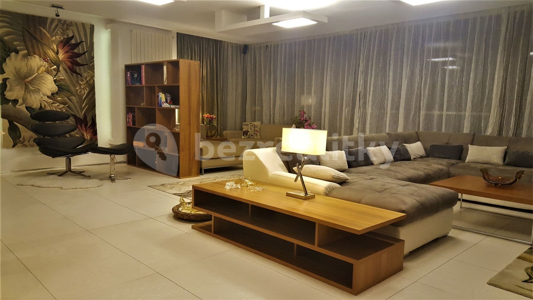 Prenájom bytu 3-izbový 400 m², Merhautova, Brno, Jihomoravský kraj Prenájom bytu 3-izbový 400 m², Merhautova, Brno, Jihomoravský kraj