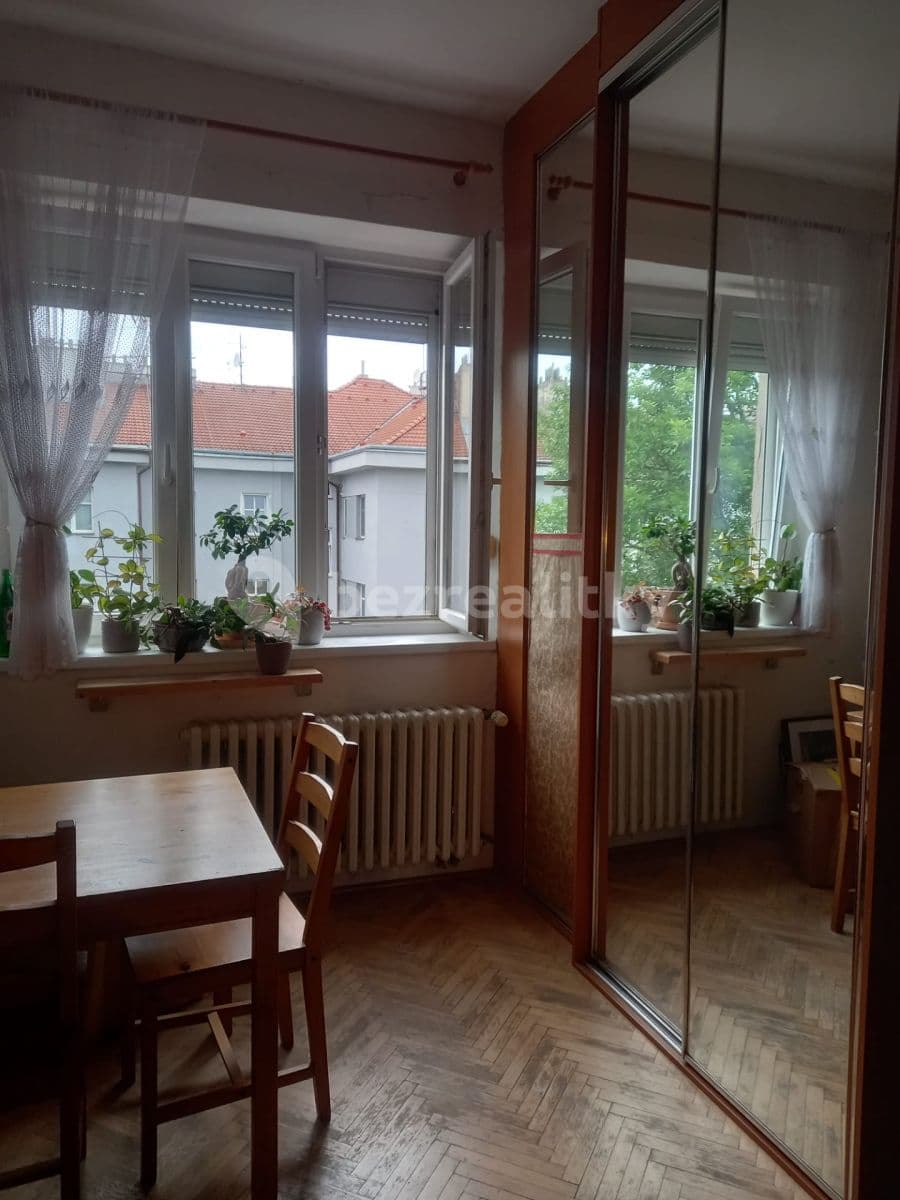 Prenájom bytu 1-izbový 53 m², V Zálomu, Praha, Praha Prenájom bytu 1-izbový 53 m², V Zálomu, Praha, Praha