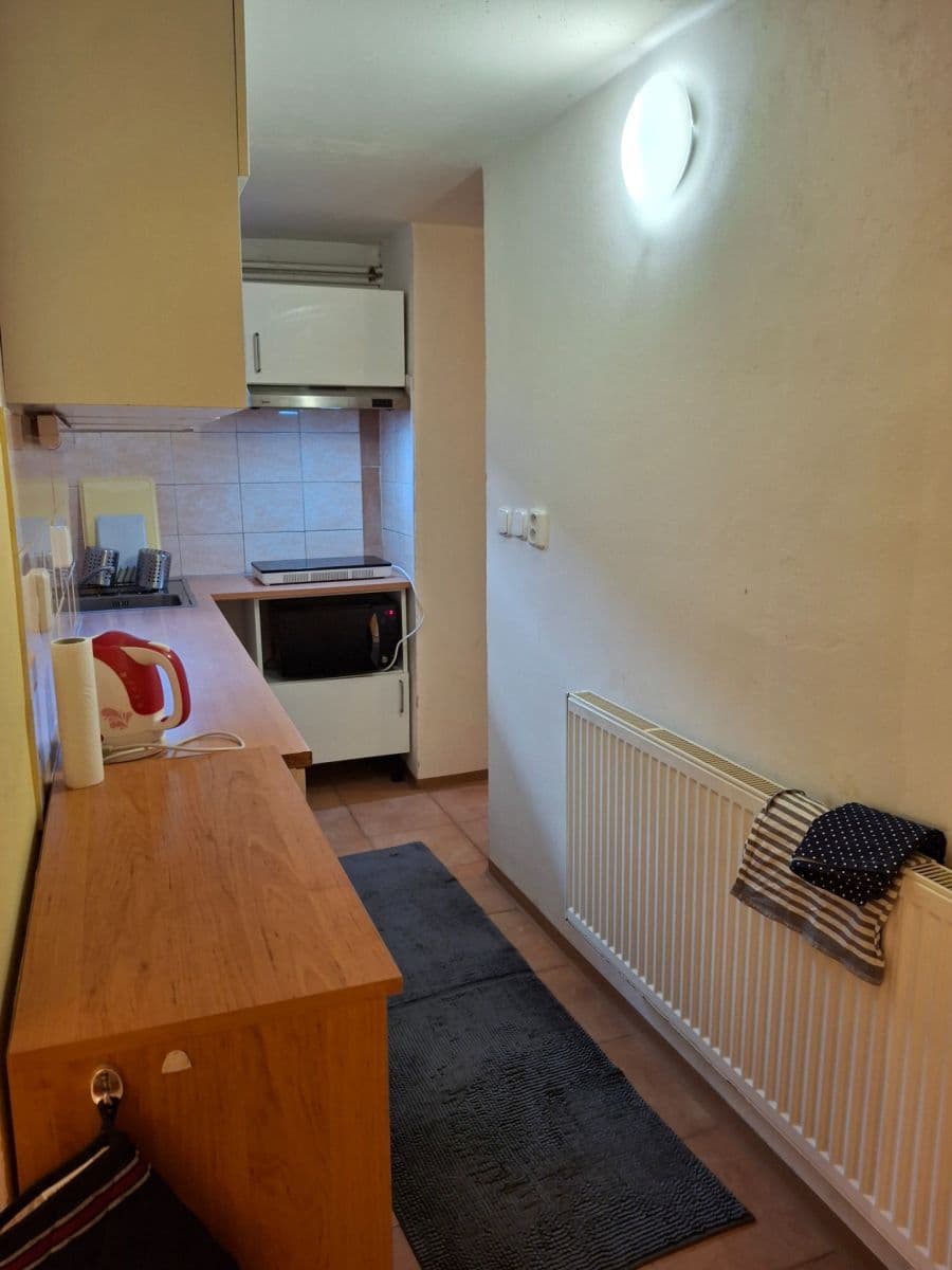 Prenájom bytu 3-izbový 75 m², Lipí, Praha, Praha Prenájom bytu 3-izbový 75 m², Lipí, Praha, Praha