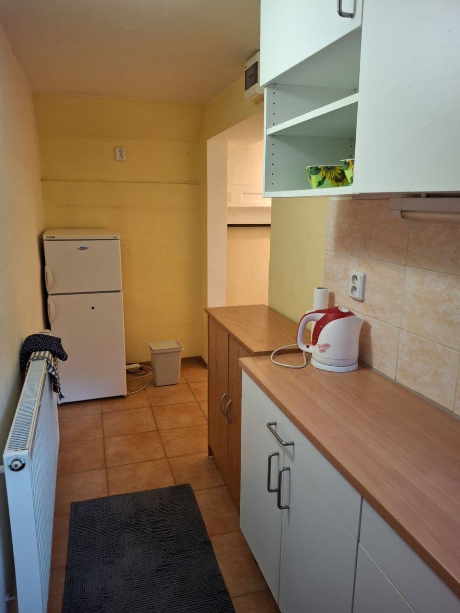 Prenájom bytu 3-izbový 75 m², Lipí, Praha, Praha Prenájom bytu 3-izbový 75 m², Lipí, Praha, Praha