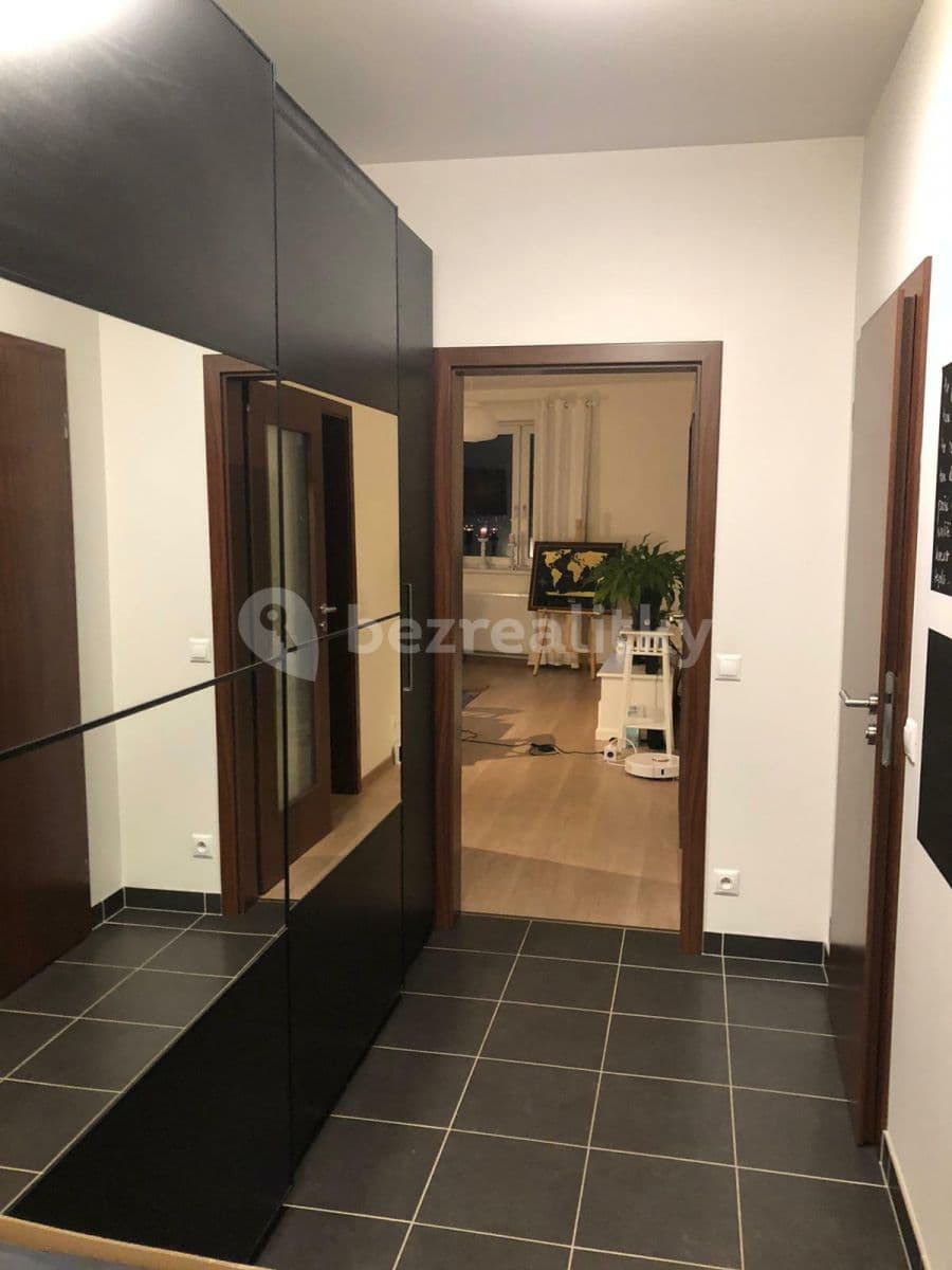 Prenájom bytu 2-izbový 54 m², Nárožní, Praha, Praha Prenájom bytu 2-izbový 54 m², Nárožní, Praha, Praha