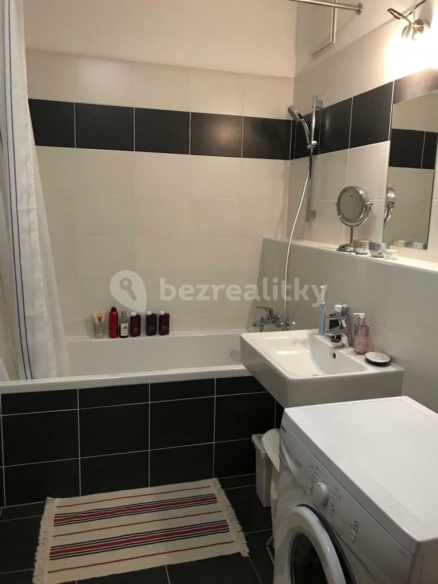 Prenájom bytu 2-izbový 54 m², Nárožní, Praha, Praha Prenájom bytu 2-izbový 54 m², Nárožní, Praha, Praha