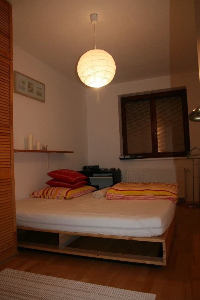 Prenájom bytu 2-izbový 45 m², Hořelické náměstí, Rudná, Středočeský kraj Prenájom bytu 2-izbový 45 m², Hořelické náměstí, Rudná, Středočeský kraj