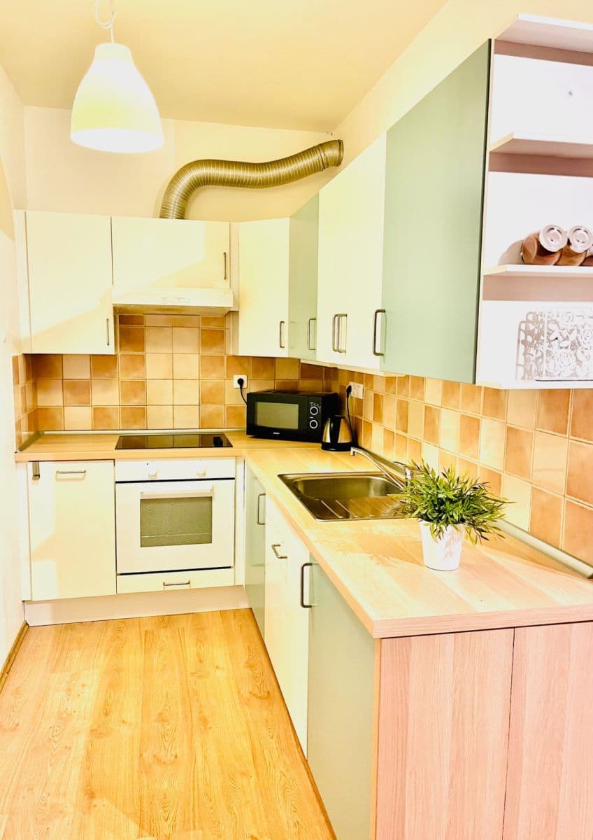 Prenájom bytu 1-izbový 31 m², Sicherova, Praha, Praha Prenájom bytu 1-izbový 31 m², Sicherova, Praha, Praha