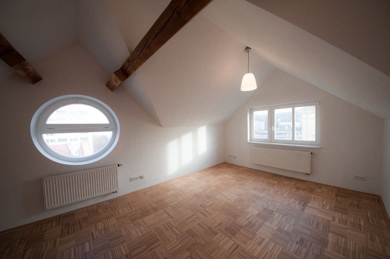 Prenájom bytu 5-izbový 146 m², V Nových Vokovicích, Praha, Praha Prenájom bytu 5-izbový 146 m², V Nových Vokovicích, Praha, Praha