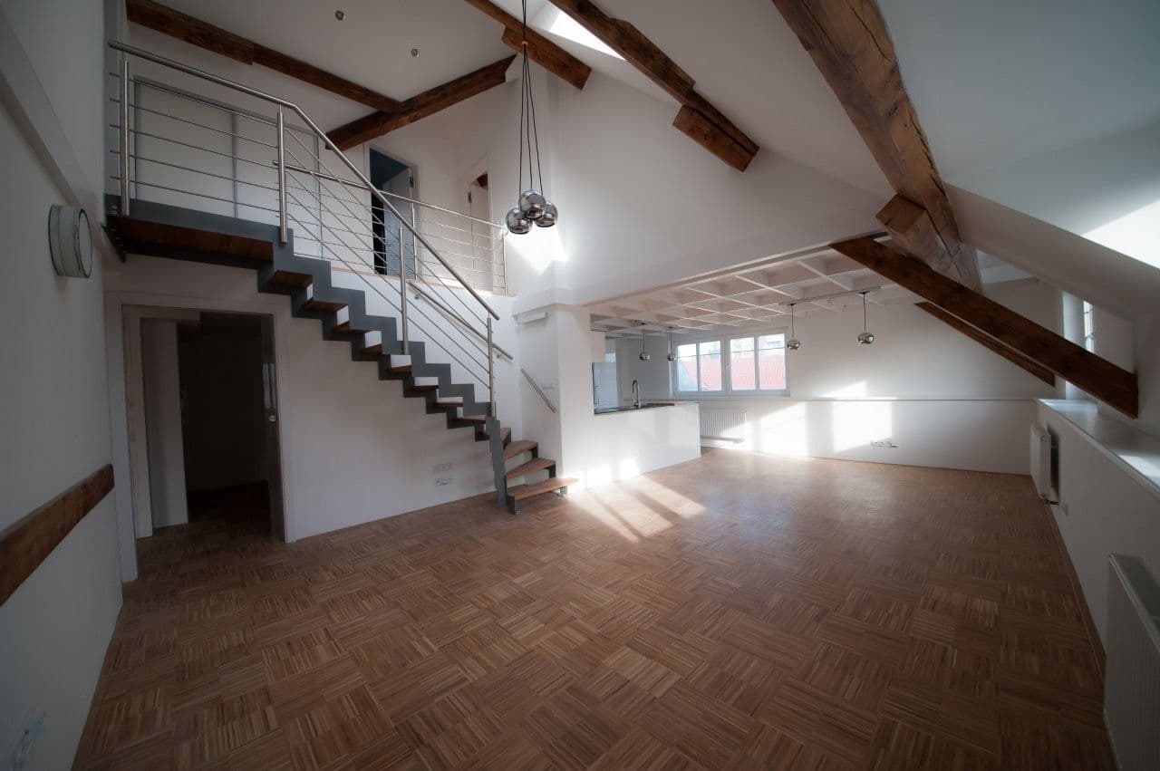 Prenájom bytu 5-izbový 146 m², V Nových Vokovicích, Praha, Praha Prenájom bytu 5-izbový 146 m², V Nových Vokovicích, Praha, Praha