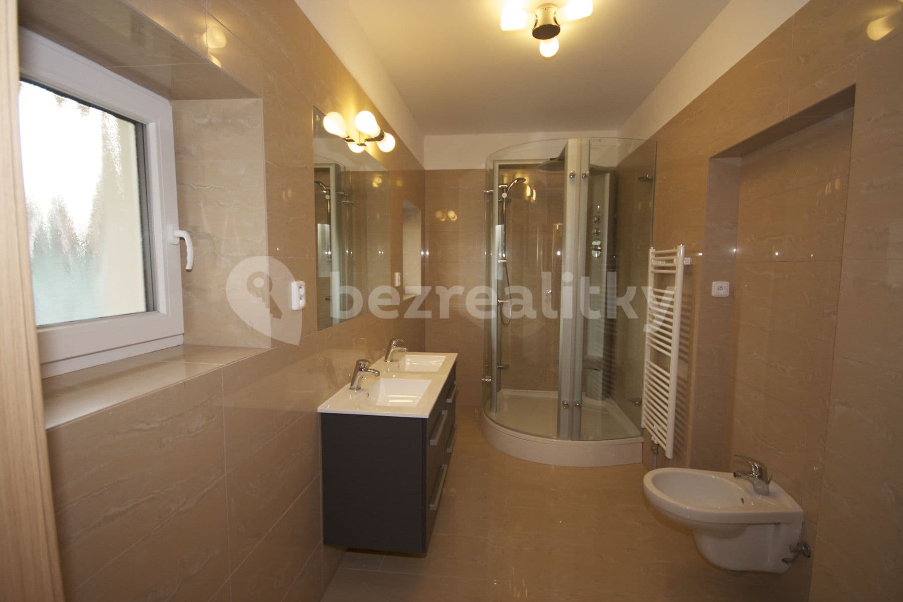Prenájom domu 136 m², pozemok 230 m², Třebízského, Roztoky, Středočeský kraj Prenájom domu 136 m², pozemok 230 m², Třebízského, Roztoky, Středočeský kraj