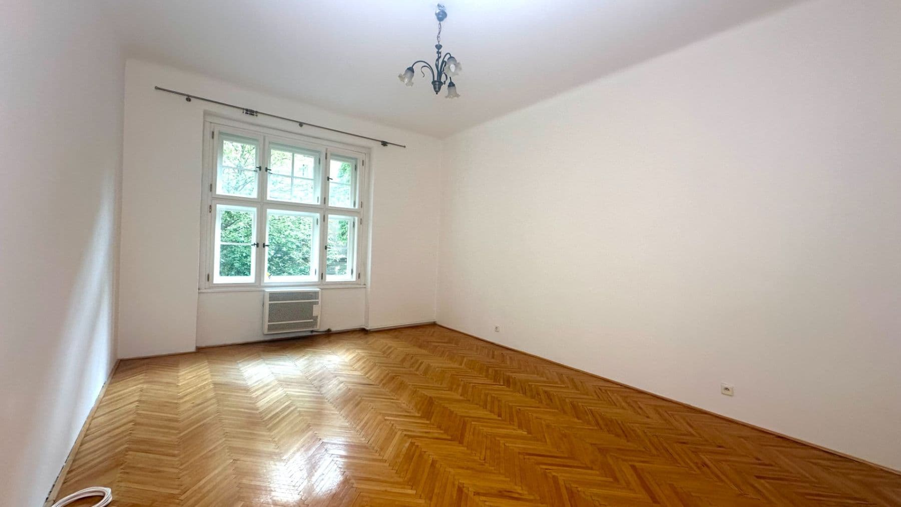Prenájom bytu 2-izbový 55 m², Velehradská, Praha, Praha Prenájom bytu 2-izbový 55 m², Velehradská, Praha, Praha