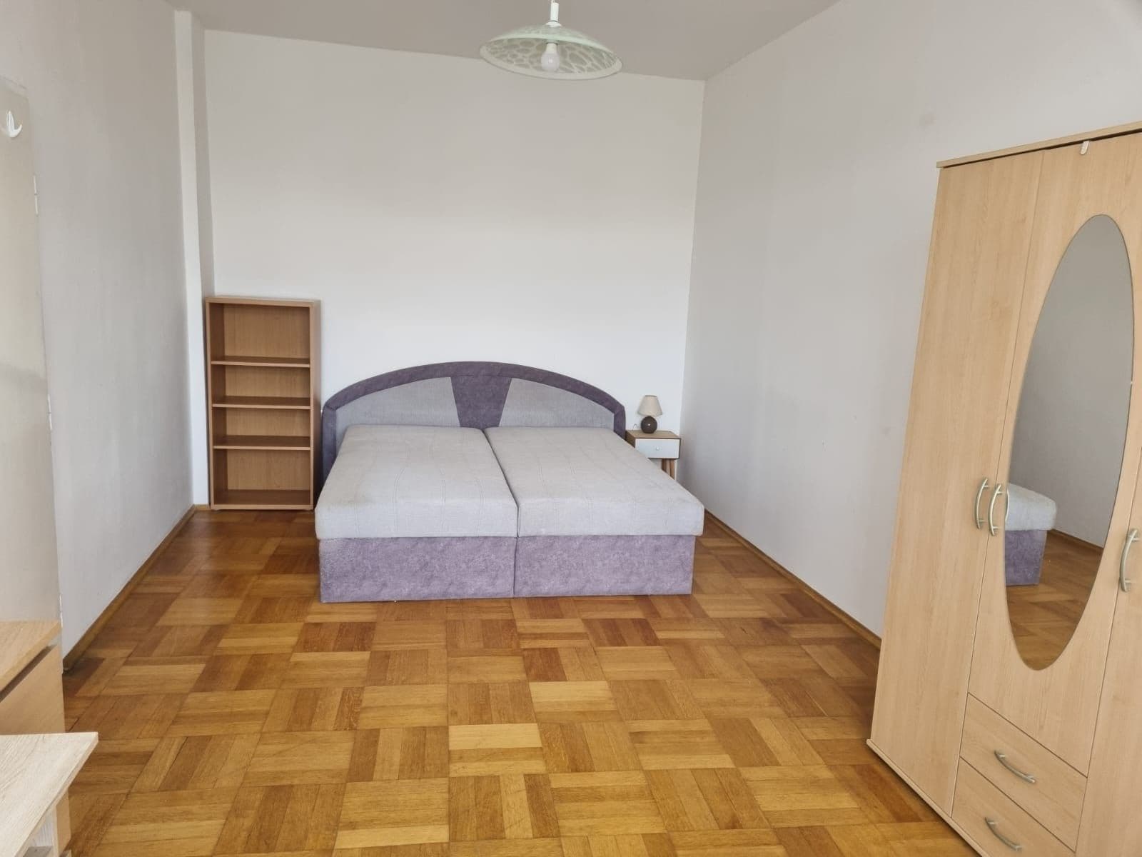 Prenájom bytu 3-izbový 82 m², U Vodárny, Praha, Praha Prenájom bytu 3-izbový 82 m², U Vodárny, Praha, Praha