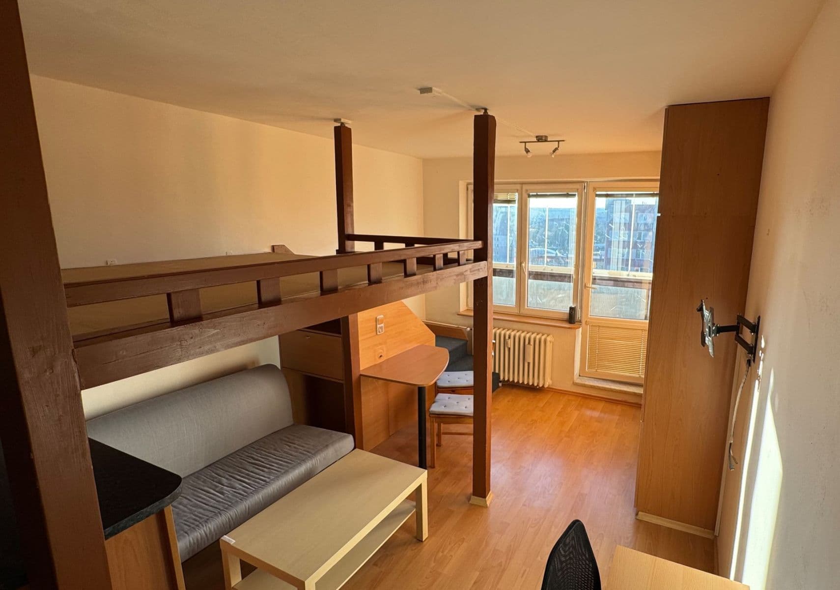 Prenájom bytu Garsoniéra 28 m², Francouzská, Ostrava, Moravskoslezský kraj Prenájom bytu Garsoniéra 28 m², Francouzská, Ostrava, Moravskoslezský kraj