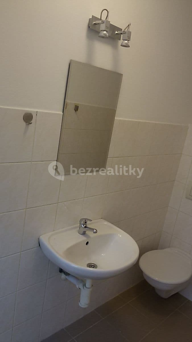 Prenájom bytu 1-izbový 28 m², Jankovcova, Teplice, Ústecký kraj Prenájom bytu 1-izbový 28 m², Jankovcova, Teplice, Ústecký kraj