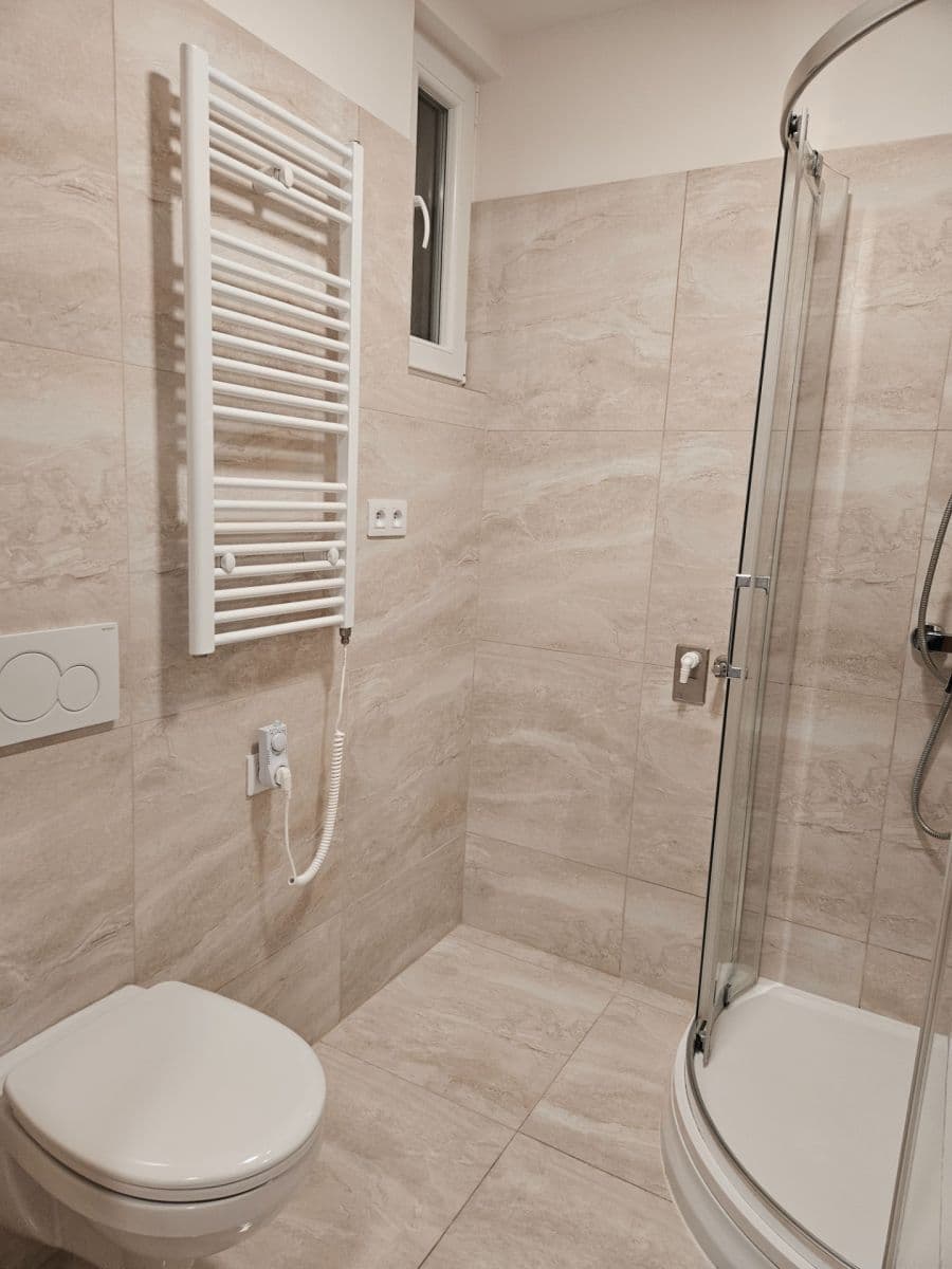 Prenájom bytu 1-izbový 29 m², Sochařská, Praha, Praha Prenájom bytu 1-izbový 29 m², Sochařská, Praha, Praha