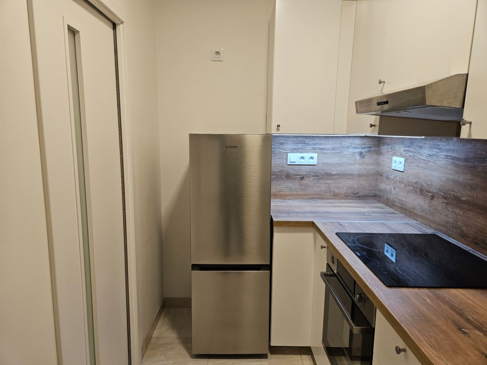 Prenájom bytu 1-izbový 29 m², Sochařská, Praha, Praha Prenájom bytu 1-izbový 29 m², Sochařská, Praha, Praha