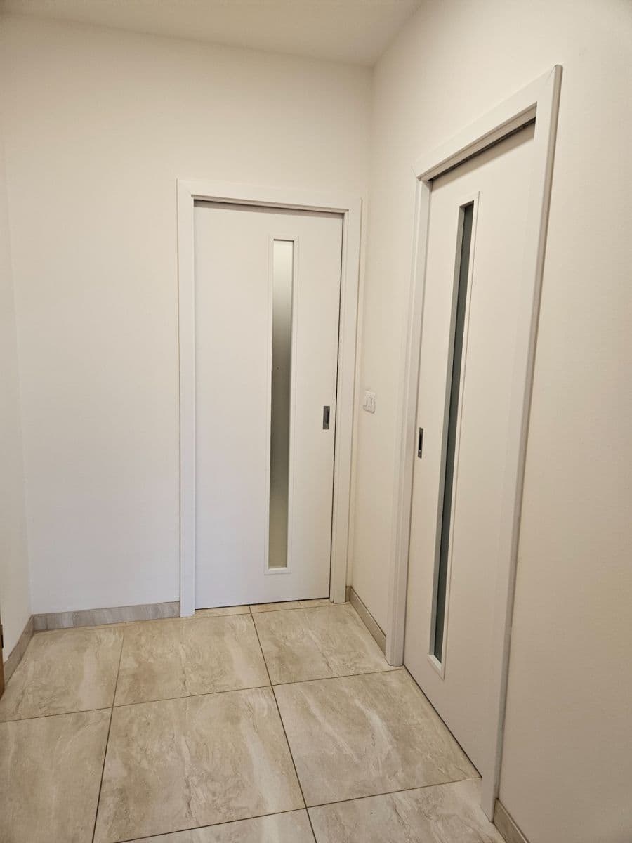 Prenájom bytu 1-izbový 29 m², Sochařská, Praha, Praha Prenájom bytu 1-izbový 29 m², Sochařská, Praha, Praha