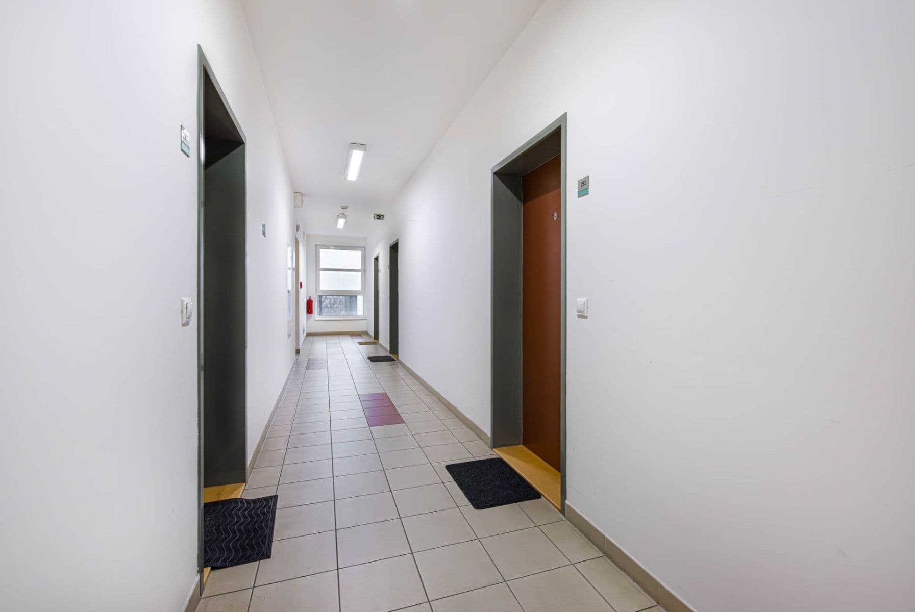 Prenájom bytu 1-izbový 35 m², Freyova, Praha, Praha Prenájom bytu 1-izbový 35 m², Freyova, Praha, Praha