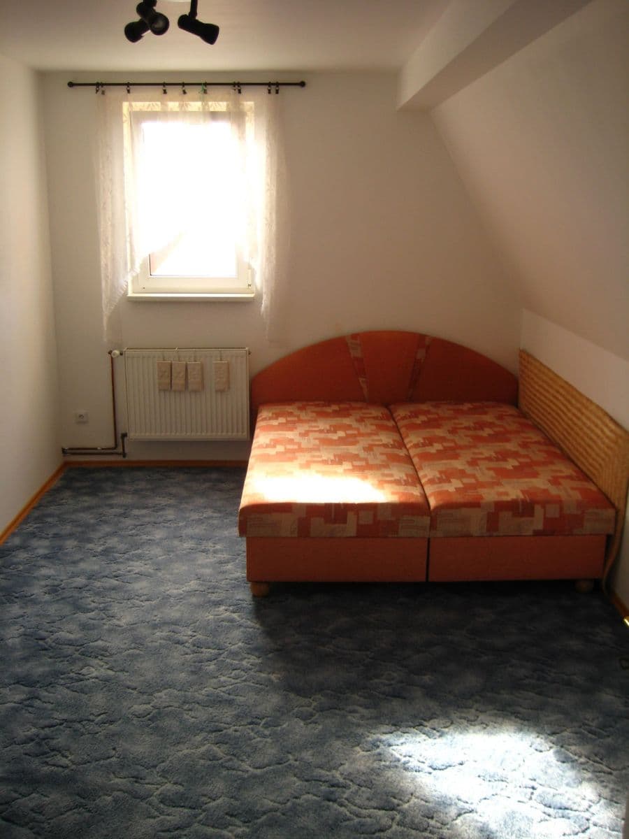 Prenájom bytu 3-izbový 88 m², Třebízského, Roztoky, Středočeský kraj Prenájom bytu 3-izbový 88 m², Třebízského, Roztoky, Středočeský kraj