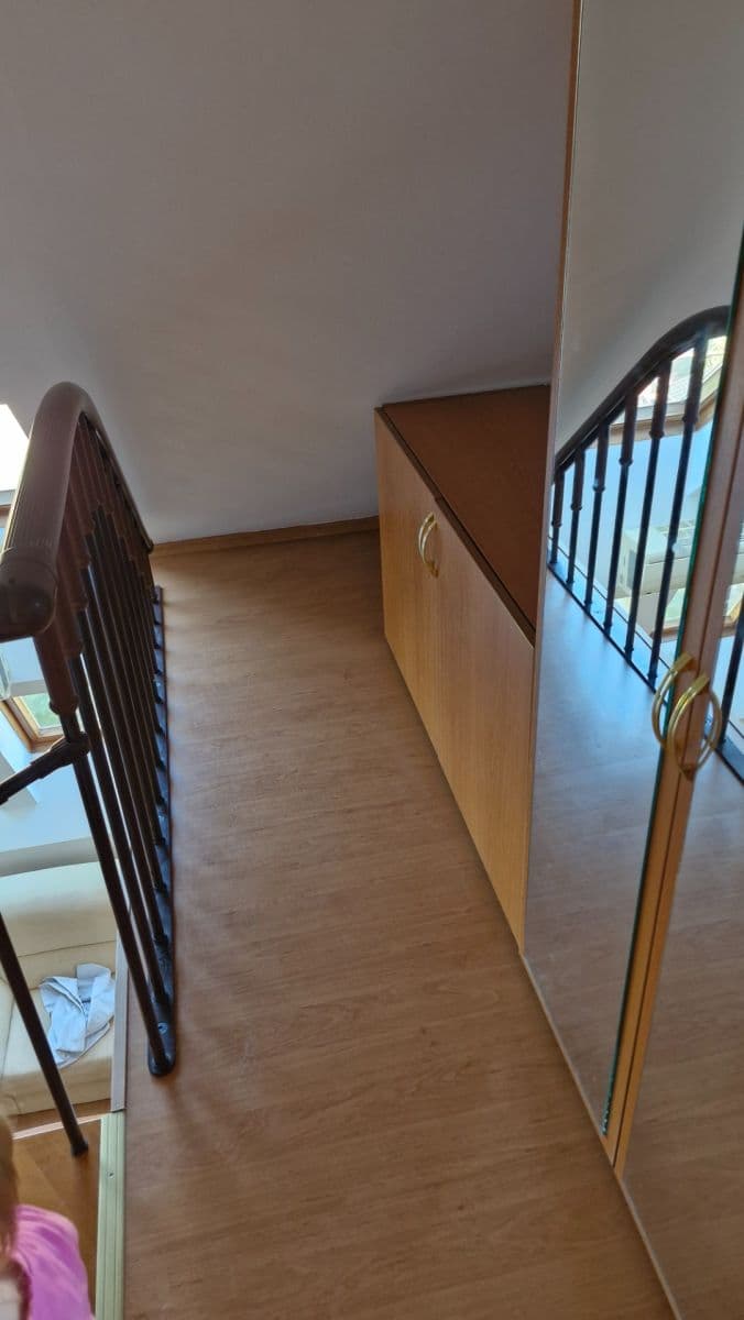 Prenájom bytu 3-izbový 88 m², Třebízského, Roztoky, Středočeský kraj Prenájom bytu 3-izbový 88 m², Třebízského, Roztoky, Středočeský kraj