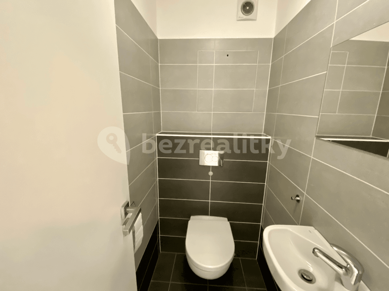 Prenájom bytu 2-izbový 65 m², Lanžhotská, Praha, Praha Prenájom bytu 2-izbový 65 m², Lanžhotská, Praha, Praha