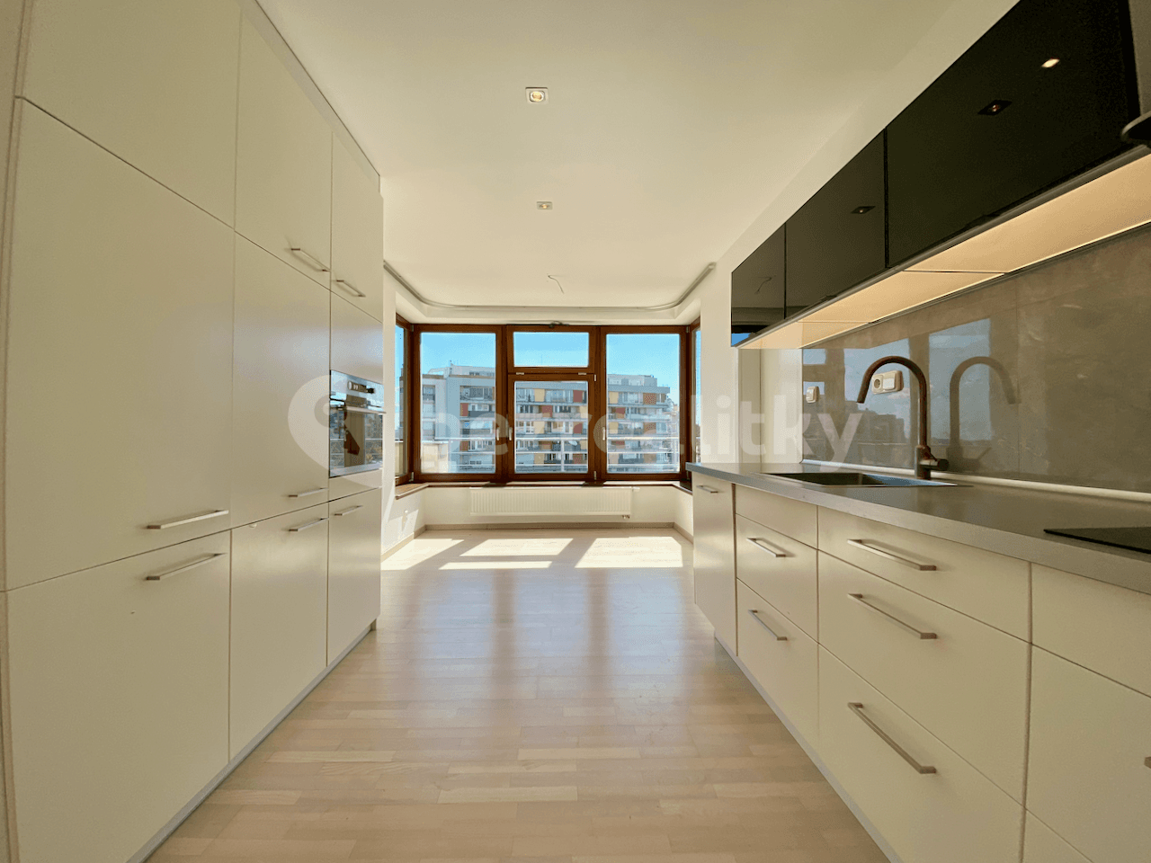 Prenájom bytu 2-izbový 65 m², Lanžhotská, Praha, Praha Prenájom bytu 2-izbový 65 m², Lanžhotská, Praha, Praha