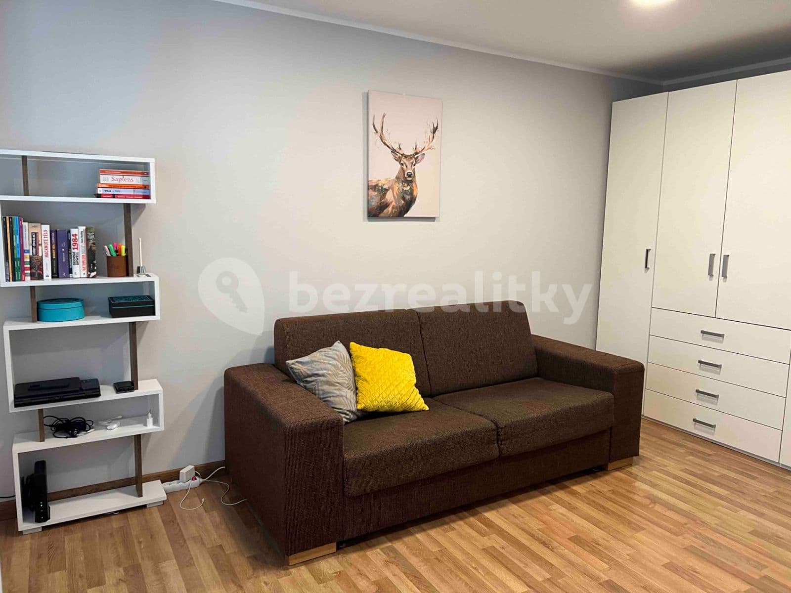 Prenájom bytu 1-izbový 27 m², Bartákova, Praha, Praha Prenájom bytu 1-izbový 27 m², Bartákova, Praha, Praha