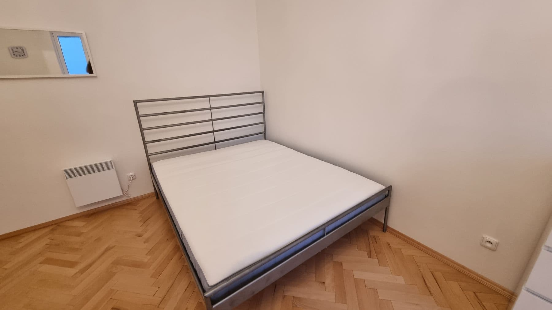 Prenájom bytu 1-izbový 30 m², Tusarova, Praha, Praha Prenájom bytu 1-izbový 30 m², Tusarova, Praha, Praha