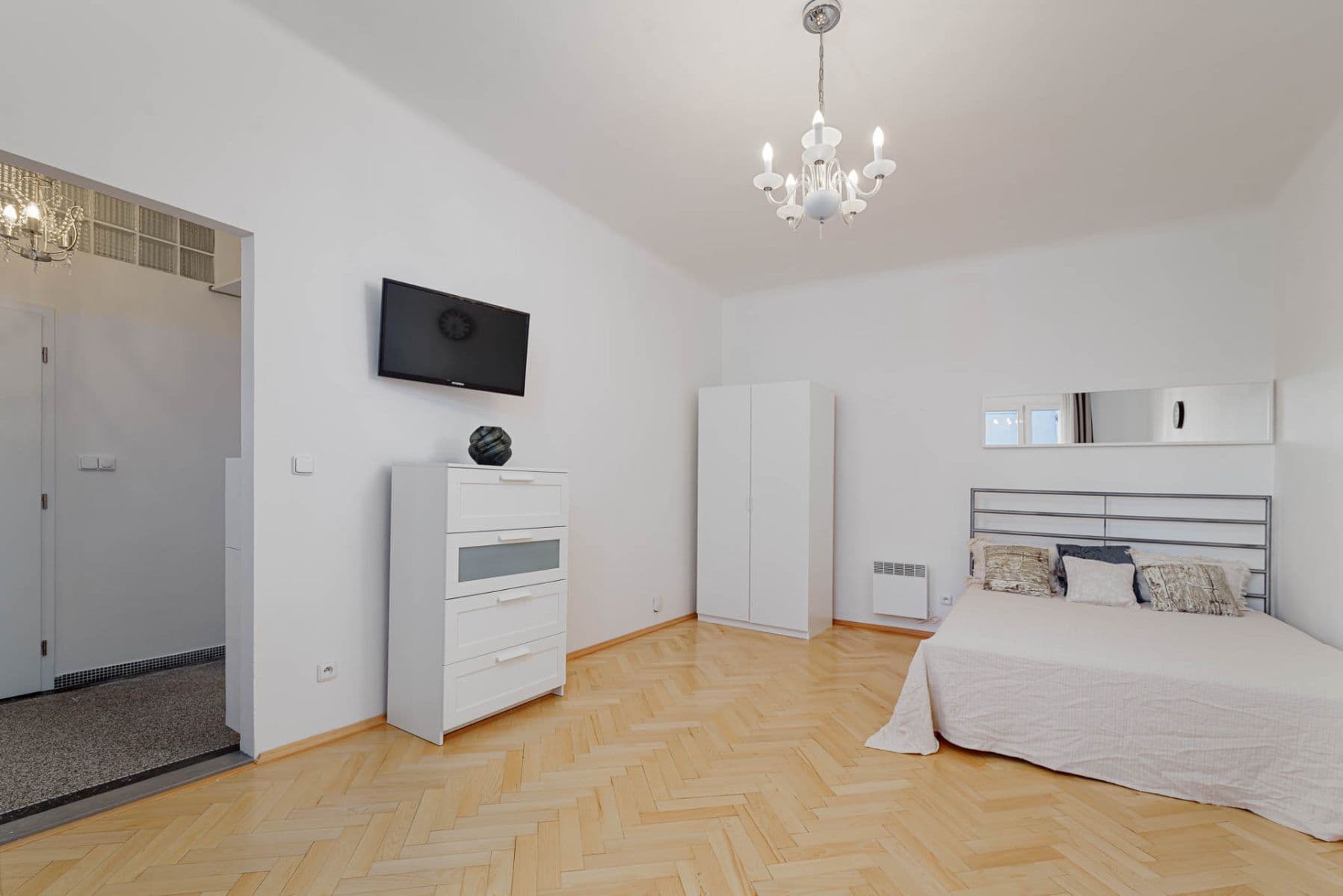 Prenájom bytu 1-izbový 30 m², Tusarova, Praha, Praha Prenájom bytu 1-izbový 30 m², Tusarova, Praha, Praha