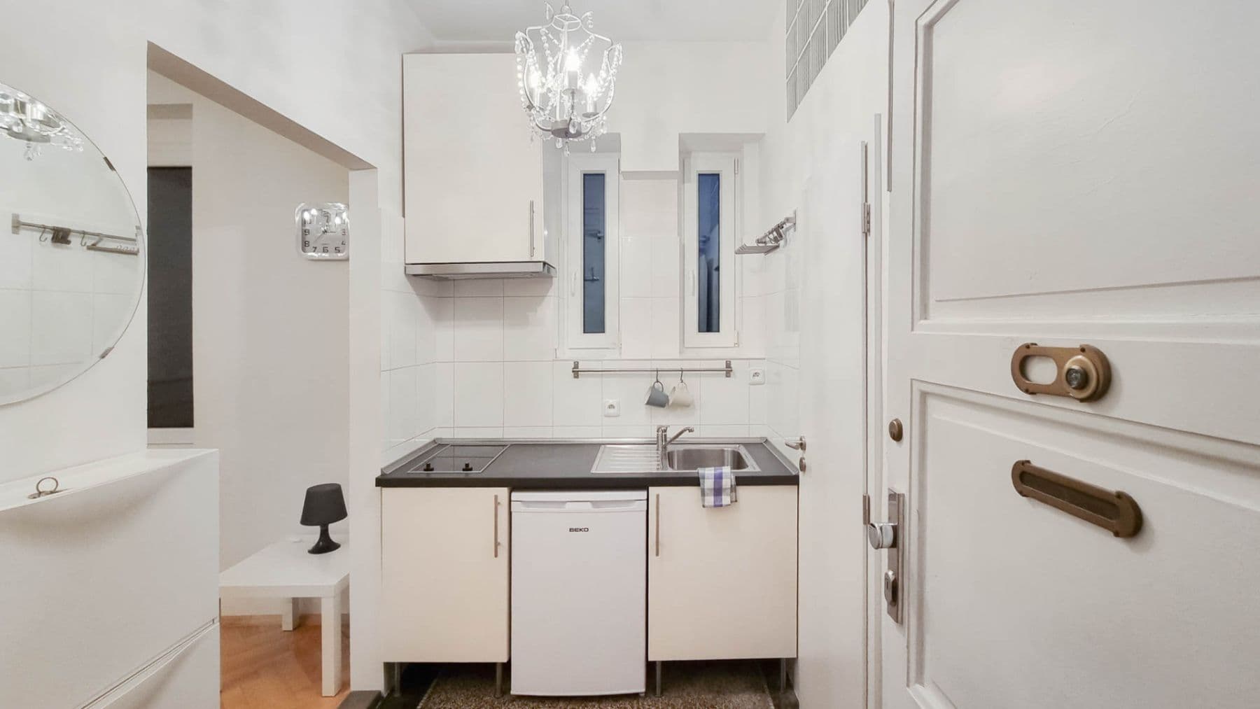 Prenájom bytu 1-izbový 30 m², Tusarova, Praha, Praha Prenájom bytu 1-izbový 30 m², Tusarova, Praha, Praha